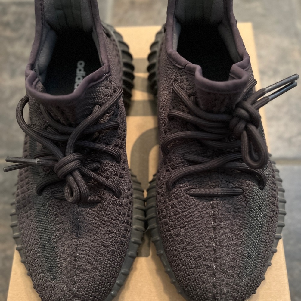 Yeezy Adidas boost 350 v2